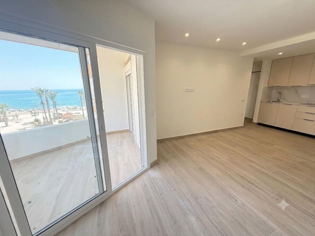 Sale of apartment in Piso en Avenida Europa, Centro Internacional, Torrox, Torrox
 photo 5