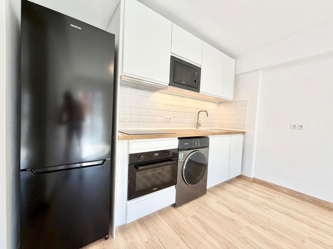 Sale of apartment in Piso en Arroyo de la Miel, Benalmádena, Benalmádena
photo 2