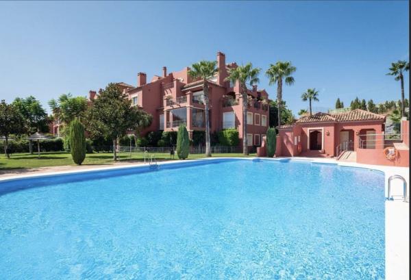 Duplex for sale on Dúplex en La Quinta, Benahavís, Benahavís photo 1