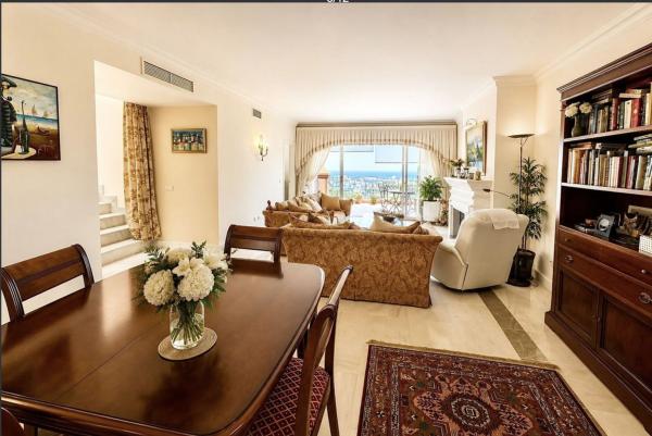Duplex for sale on Dúplex en La Quinta, Benahavís, Benahavís thumbnail 2
