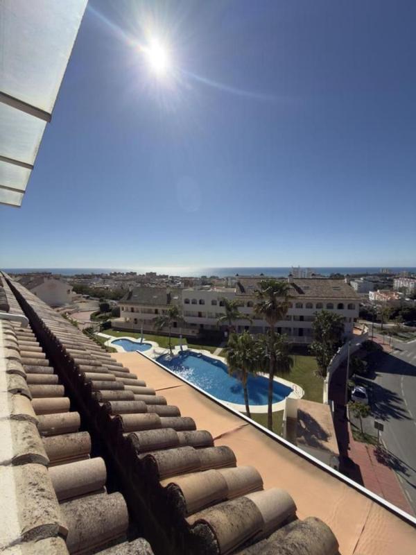 Продажа квартиры на Piso en Calle Ciudad de Ceuta, Arroyo de la Miel, Benalmádena, Бенальмадена
photo 1