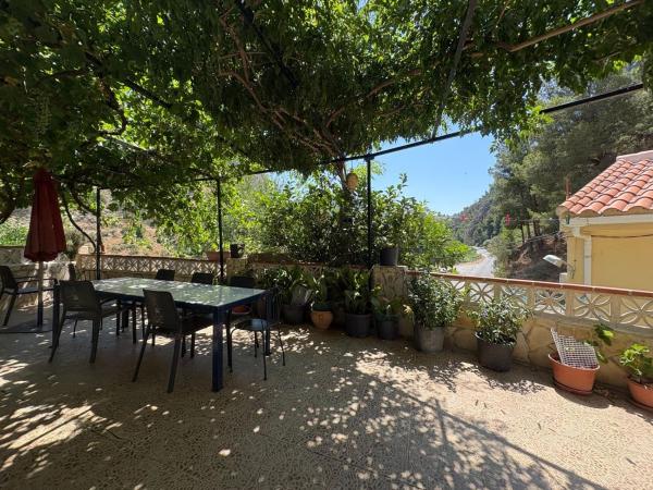 Chalet pareado en Avenida Caminito del Rey, Ardales thumbnail 2