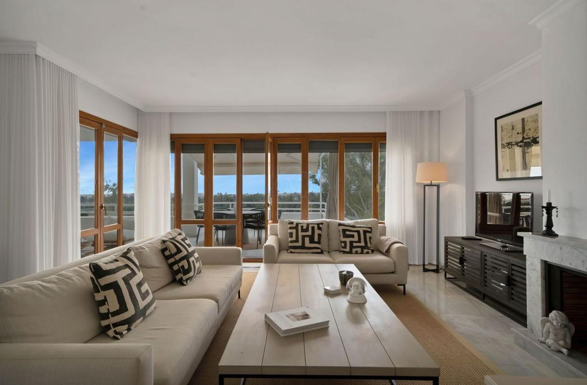 Venta de piso en Piso en Nueva Andalucía, Marbella, Marbella
 photo 5