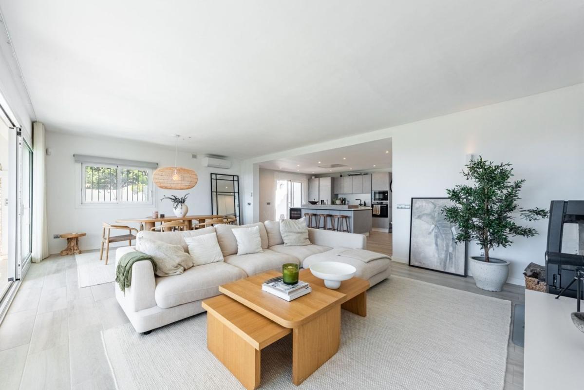 Properties for sale and rent in Spain photo 5