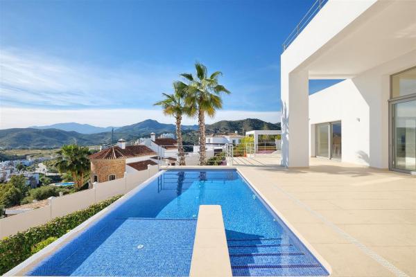 Casa o chalet independiente en Los Arqueros-Puerto del Almendro, Benahavís photo 1