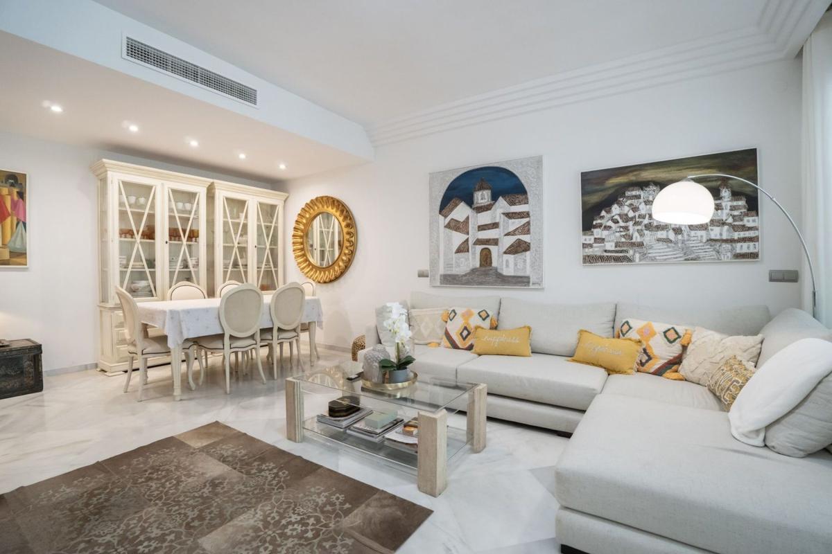 Venta de piso en Piso en Aloha, Marbella, Marbella
photo 2