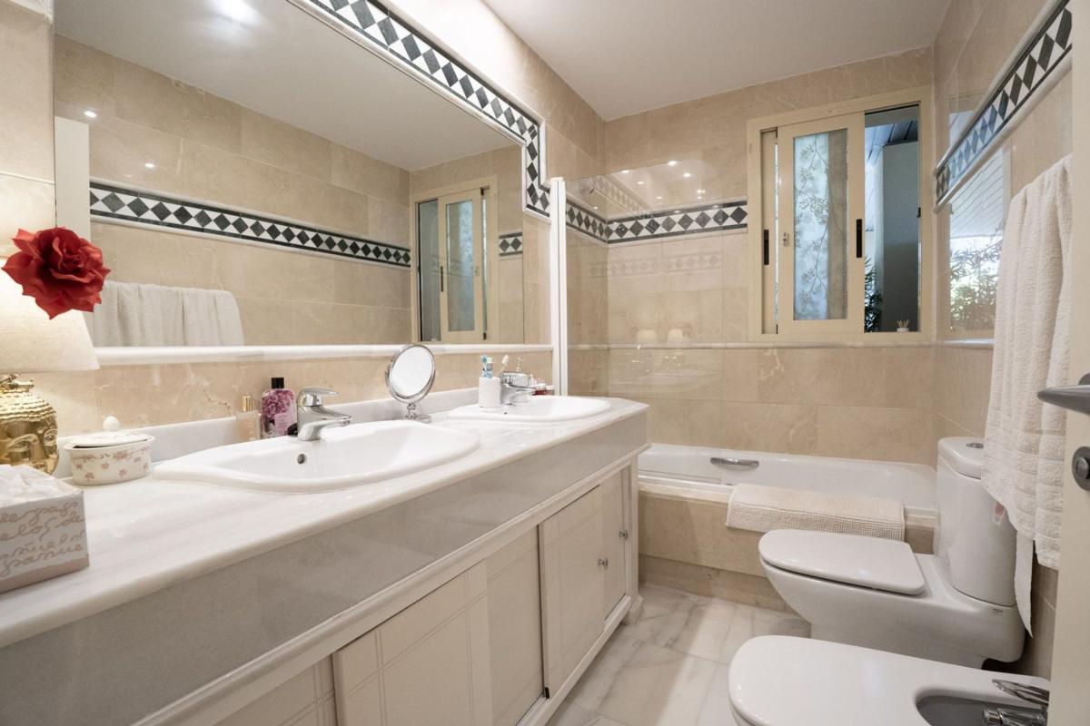 Venta de piso en Piso en Aloha, Marbella, Marbella
photo 4