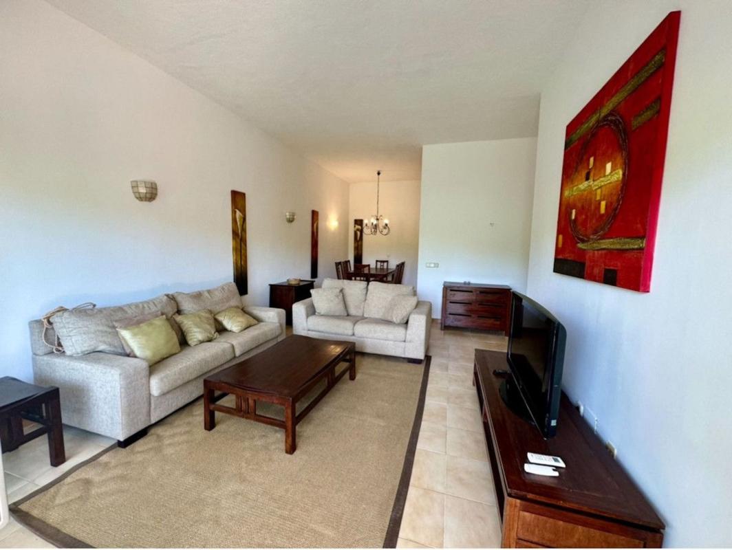 Продажа квартиры на Piso en Calle Nueva Atalaya, Nueva Atalaya, Estepona, Эстепона
photo 2