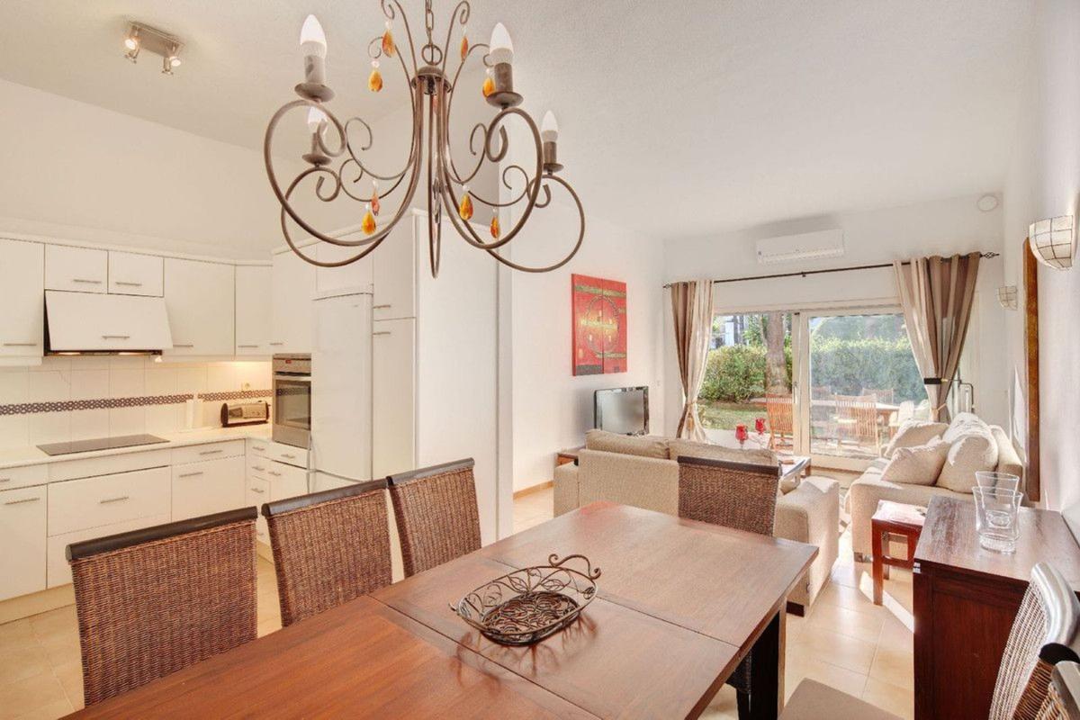 Продажа квартиры на Piso en Calle Nueva Atalaya, Nueva Atalaya, Estepona, Эстепона
photo 3