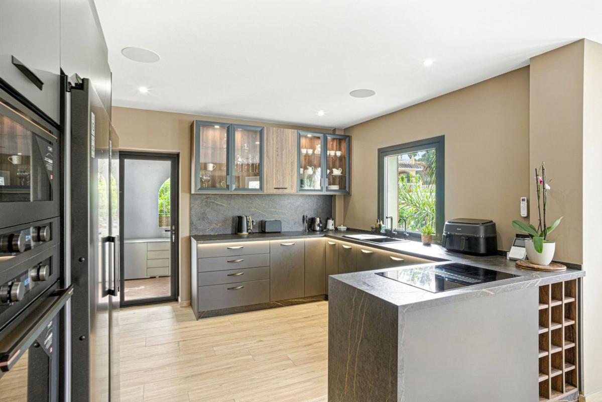 Properties for sale and rent in Spain photo 5