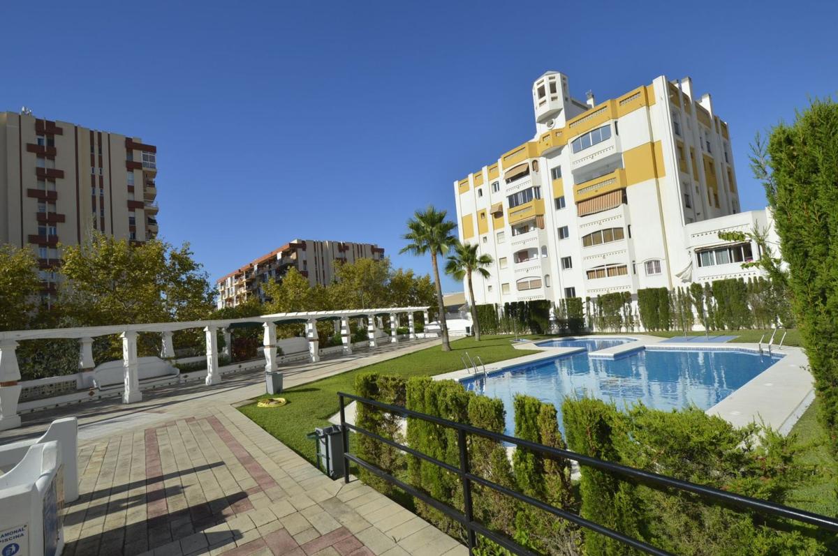Sale of apartment in Piso en Calle Sagitario, 7, Arroyo de la Miel, Benalmádena, Benalmádena
photo 1