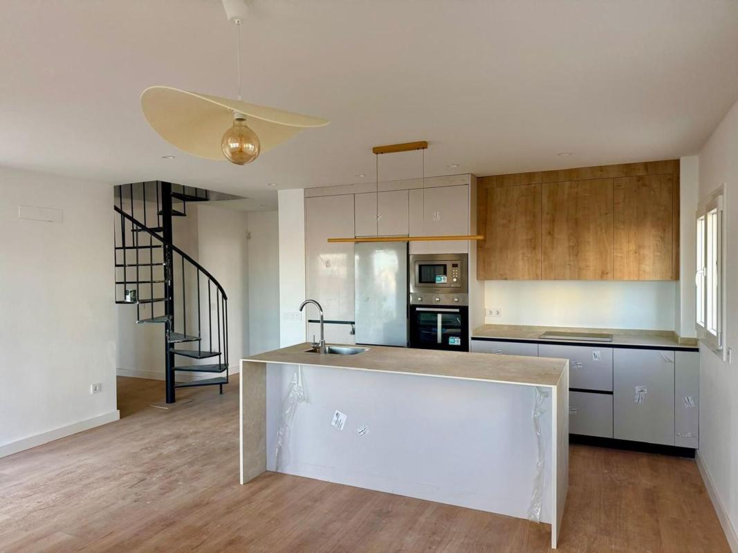 Продажа дуплекса на Dúplex en Calle Francisco de Quevedo, Montemar, Torremolinos, Торремолинос photo 2