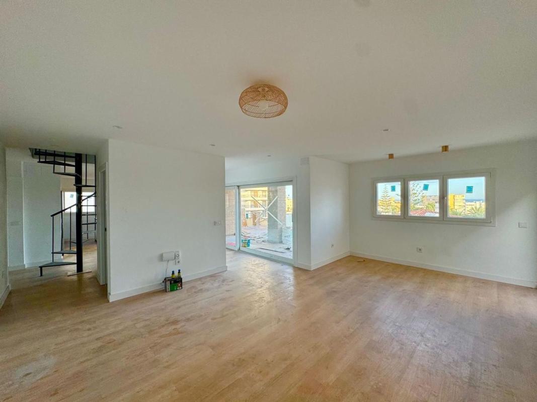 Продажа дуплекса на Dúplex en Calle Francisco de Quevedo, Montemar, Torremolinos, Торремолинос photo 4