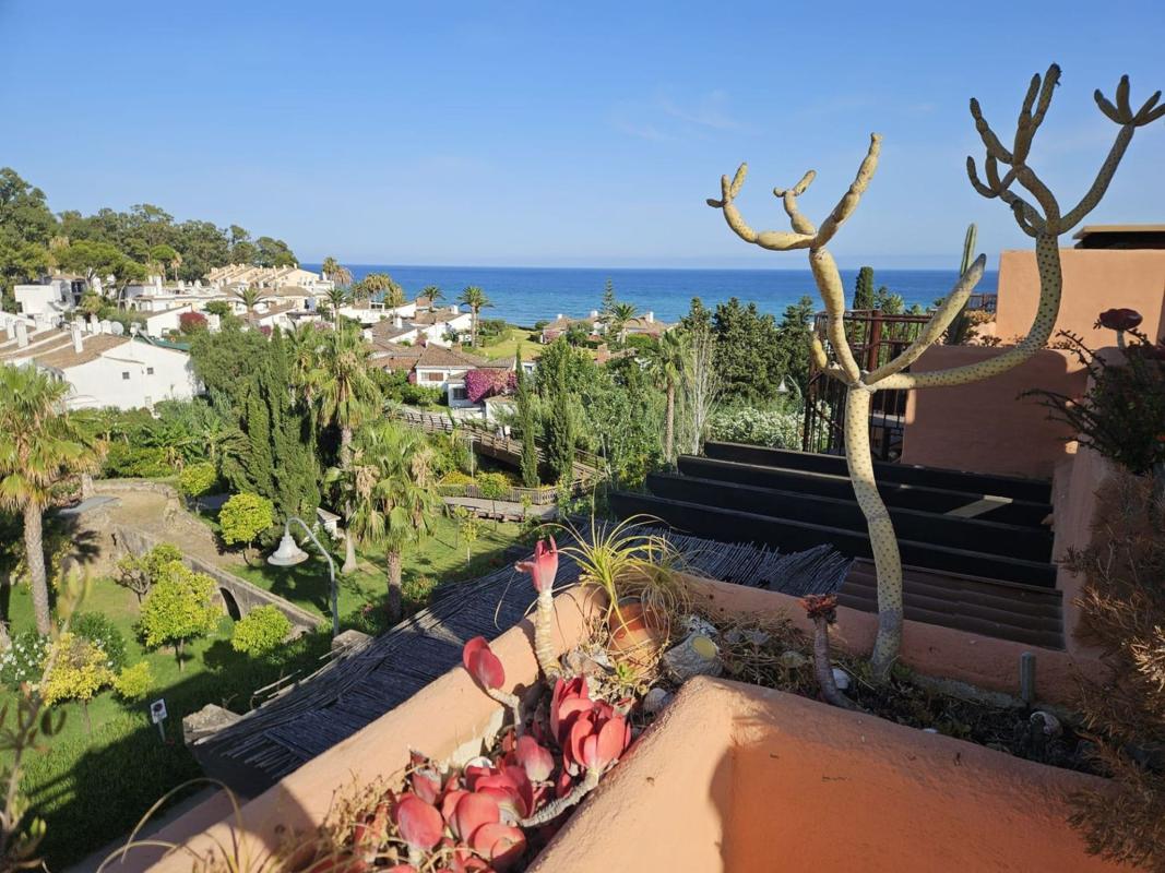 Duplex sale in Dúplex en Urbanizacion Uen. R31 el Angel, 1 p, Punta Plata, Estepona, Estepona photo 2