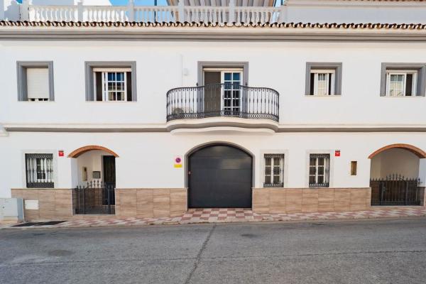 Chalet adosado en Calle Resurrección, Centro, Alhaurín el Grande photo 1