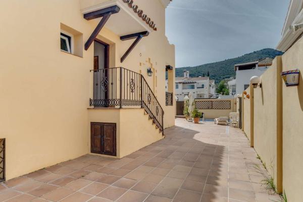 Chalet pareado en Capellanía - Retamar, Alhaurín de la Torre photo 4