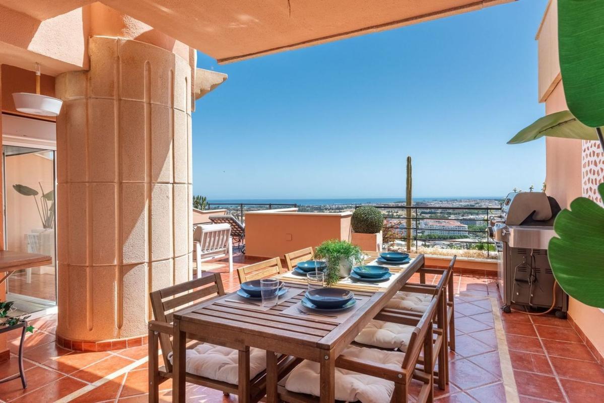 Sprzedaż mieszkania w Piso en Avenida Calderón de la Barca s/n, Los Naranjos, Marbella, Marbella
photo 2