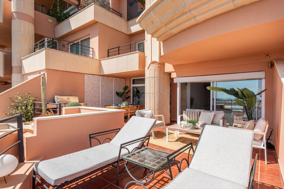 Sprzedaż mieszkania w Piso en Avenida Calderón de la Barca s/n, Los Naranjos, Marbella, Marbella
photo 4