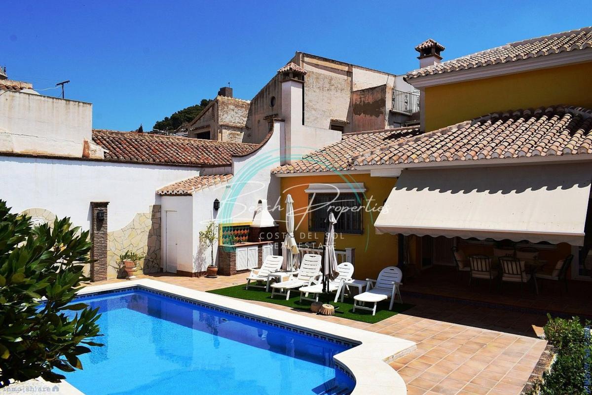 Sprzedaż niezależnego domku jednorodzinnego w Casa o chalet en Camino Algarrobo - Las Arenas, Vélez-Malaga, Vélez-Málaga photo 1