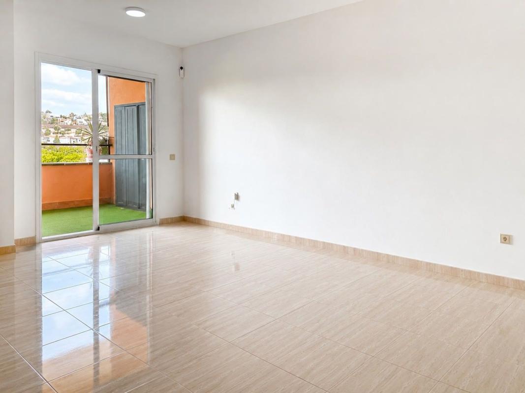 Venta de piso en Piso en Avenida de la Paz, San Luis de Sabinillas, Manilva, Manilva
photo 2