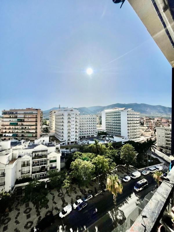 Venta de piso en Piso en Isabel Manoja, Manantiales - Estación de Autobuses, Torremolinos, Torremolinos
photo 1