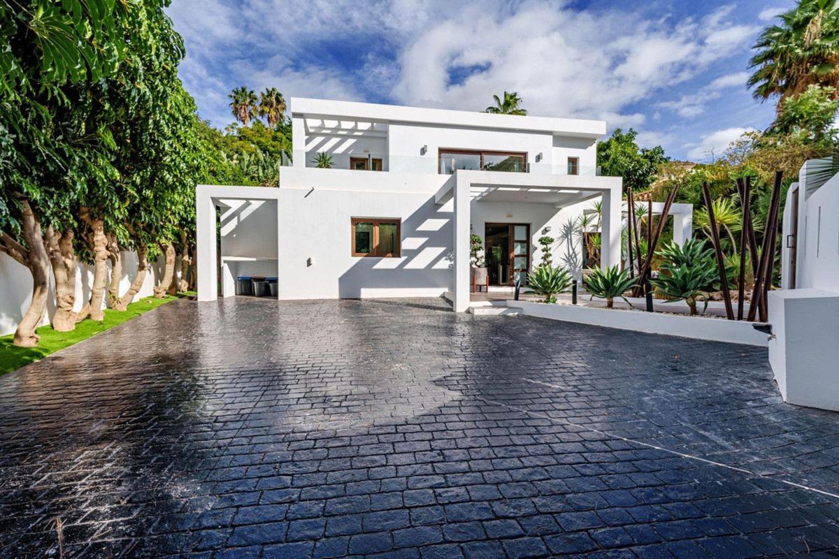 Properties for sale and rent in Spain photo 2