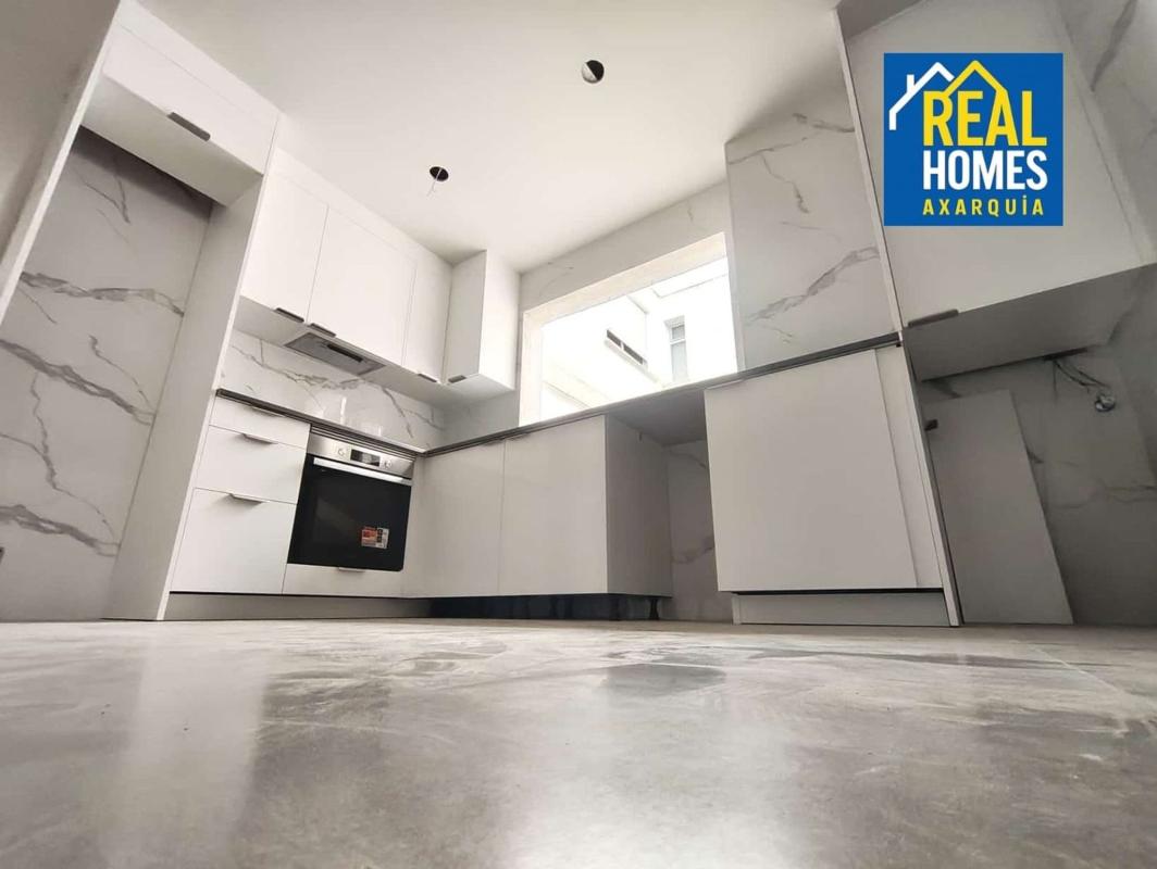 Продажа квартиры на Piso en Camino Viejo de Malaga, 3, Zona Hispanidad - Vivar Téllez, Vélez-Malaga, Велес-Малага
photo 4