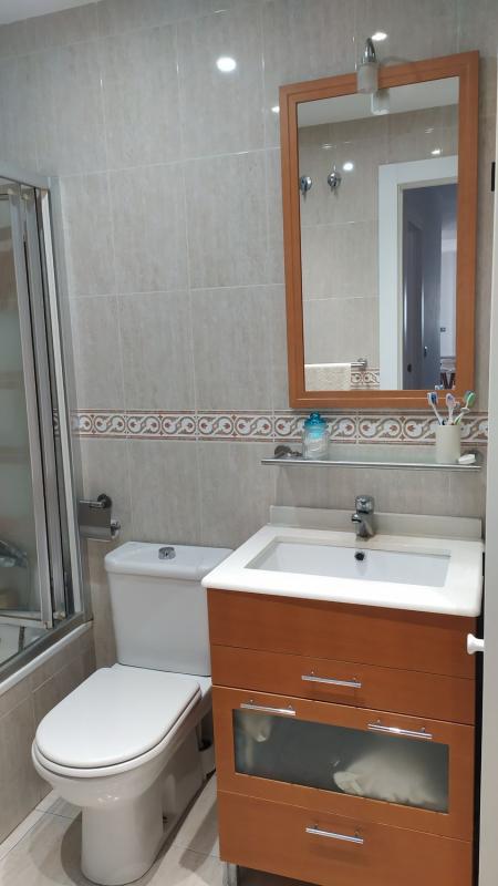 Sprzedaż mieszkania w Piso en Avenida Carlos III, 11, Zona Hispanidad - Vivar Téllez, Vélez-Malaga, Vélez-Málaga
 photo 4