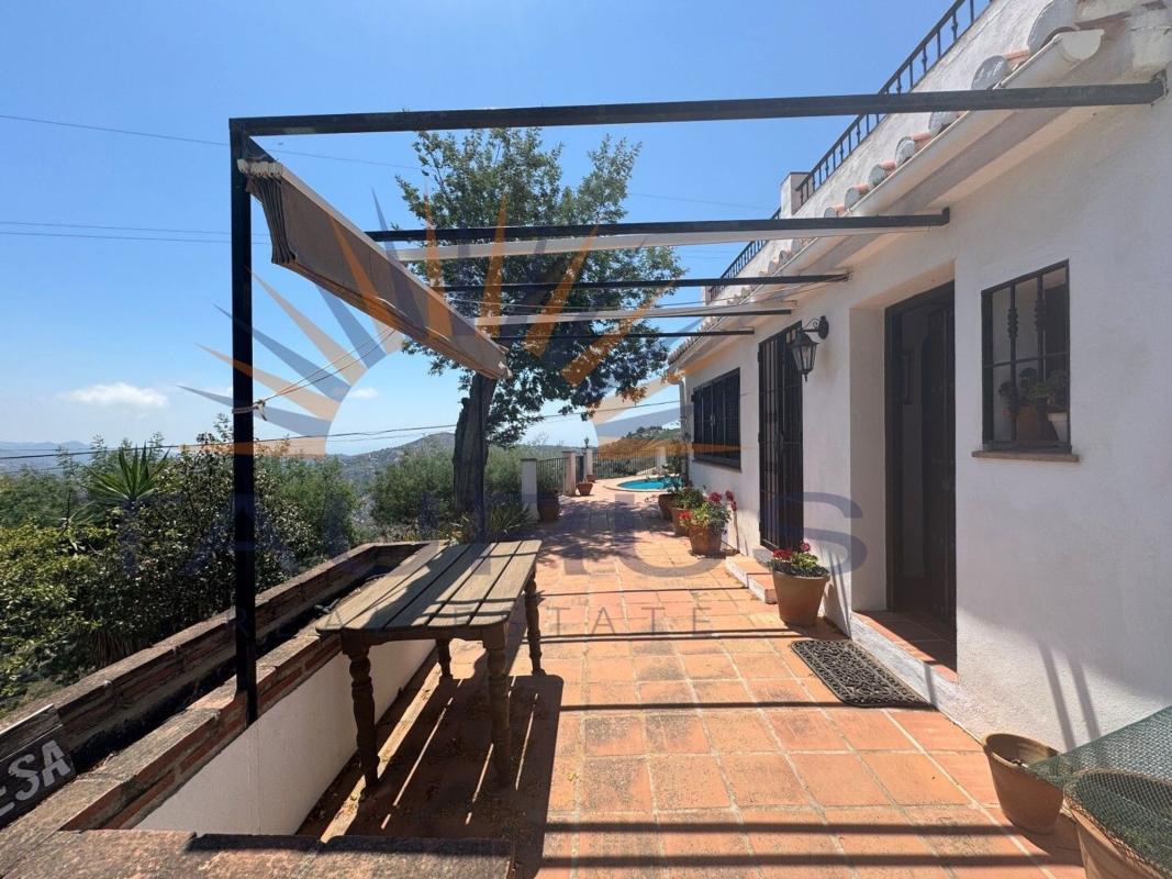 Properties for sale and rent in Spain photo 4