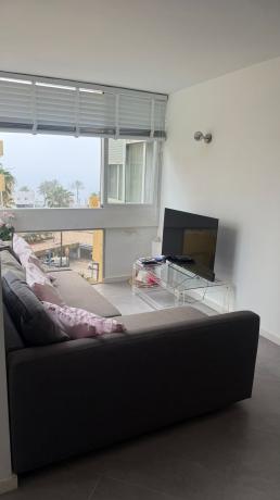Sprzedaż mieszkania w Piso en Avenida Duque de Ahumada, 407, Playa Bajadilla-Puertos, Marbella, Marbella
photo 1
