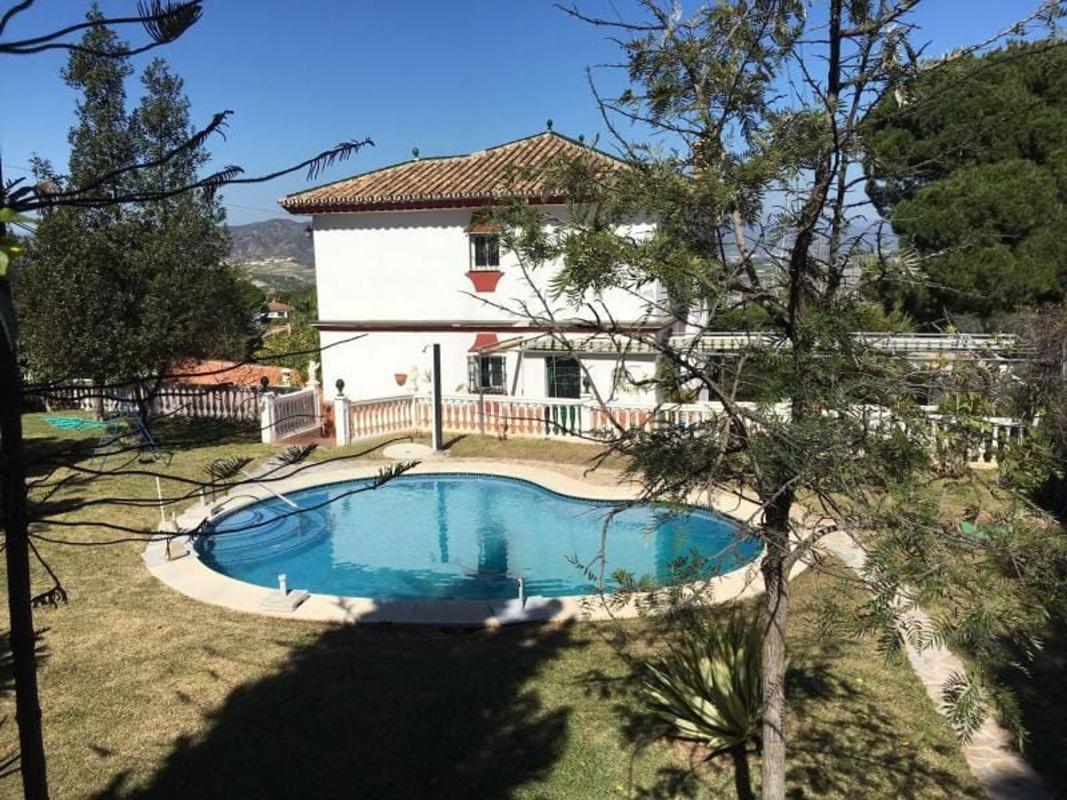 Properties for sale and rent in Spain photo 2