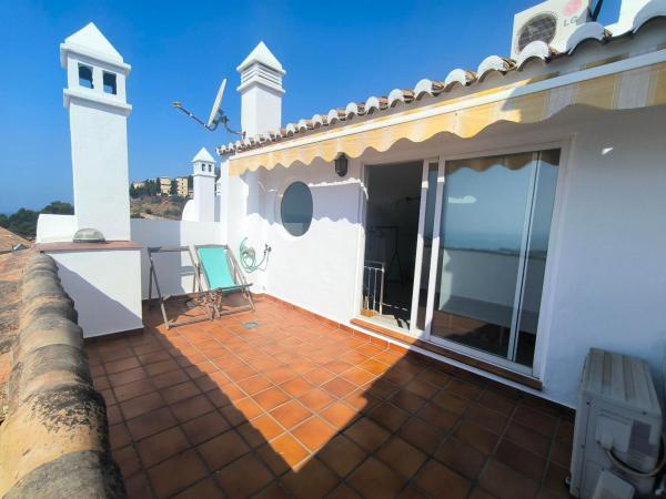 Chalet adosado en Calle Arquitecto Alonso Carbonell, 4, Pedregalejo - Morlaco, Málaga photo 3