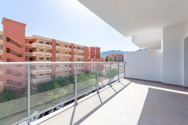 Sale of flat in Piso en Avenida San Carlos, Solymar - Puerto Marina, Benalmádena, Benalmádena
 photo 2