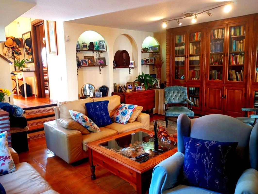 Properties for sale and rent in Spain photo 4