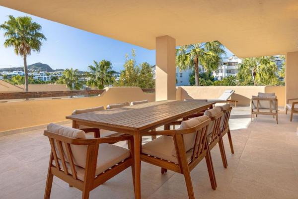 Sale of flat in Piso en Avenida de la Alquería, 6, La Alquería, Benahavís, Benahavís
photo 1