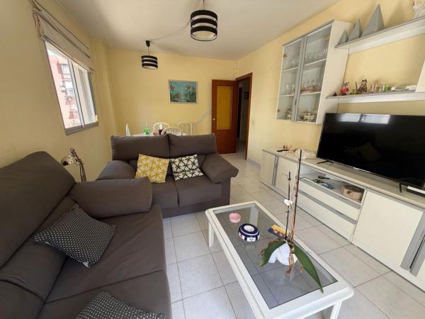 Sale of flat in Piso en Calle Maestra Miret, 4, Manantiales - Estación de Autobuses, Torremolinos, Torremolinos
 photo 2