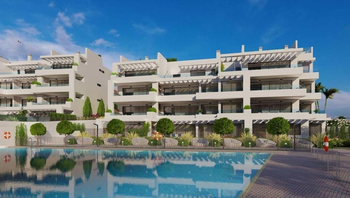 Venta de piso en Piso en Urbanizacion Sup, Guadalobón, Estepona, Estepona
photo 1
