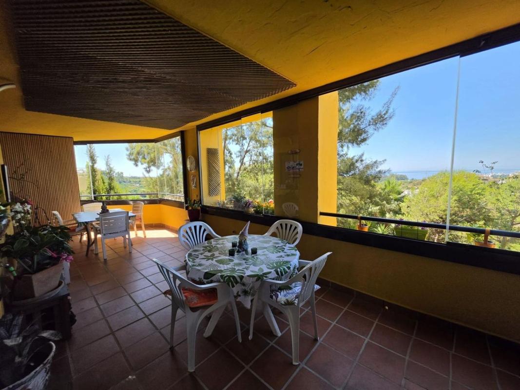 Sale of apartment in Piso en La Concha-Resina Golf, Estepona, Estepona
photo 2