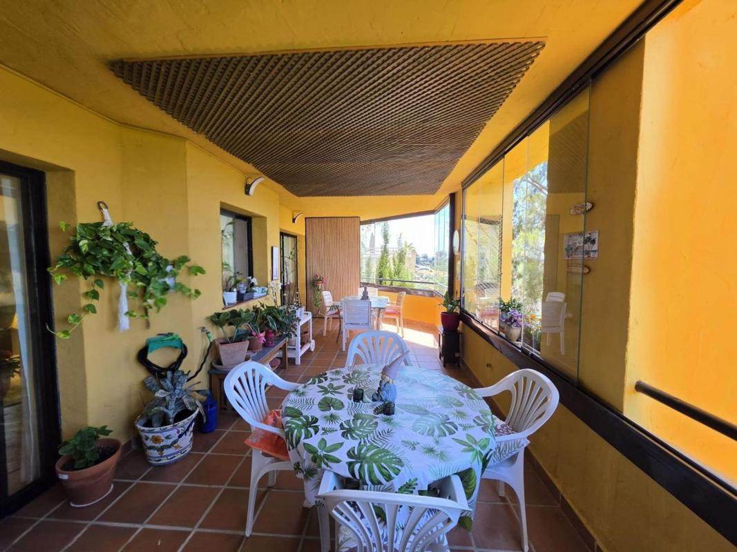 Sale of apartment in Piso en La Concha-Resina Golf, Estepona, Estepona
photo 4