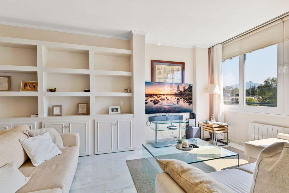 Venta de piso en Piso en Andaluces, 1, Casasola, Estepona, Estepona
 photo 2
