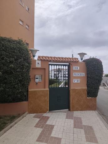 Sprzedaż mieszkania w Piso en Cantarranas, 3, La Leala - El Saltillo, Torremolinos, Torremolinos
 photo 2
