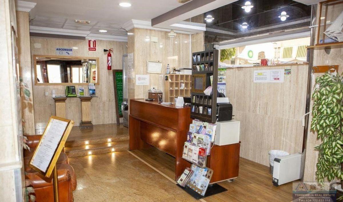 Здание Жилой площадью 1102м2 на продажу в Торревьеха photo 5