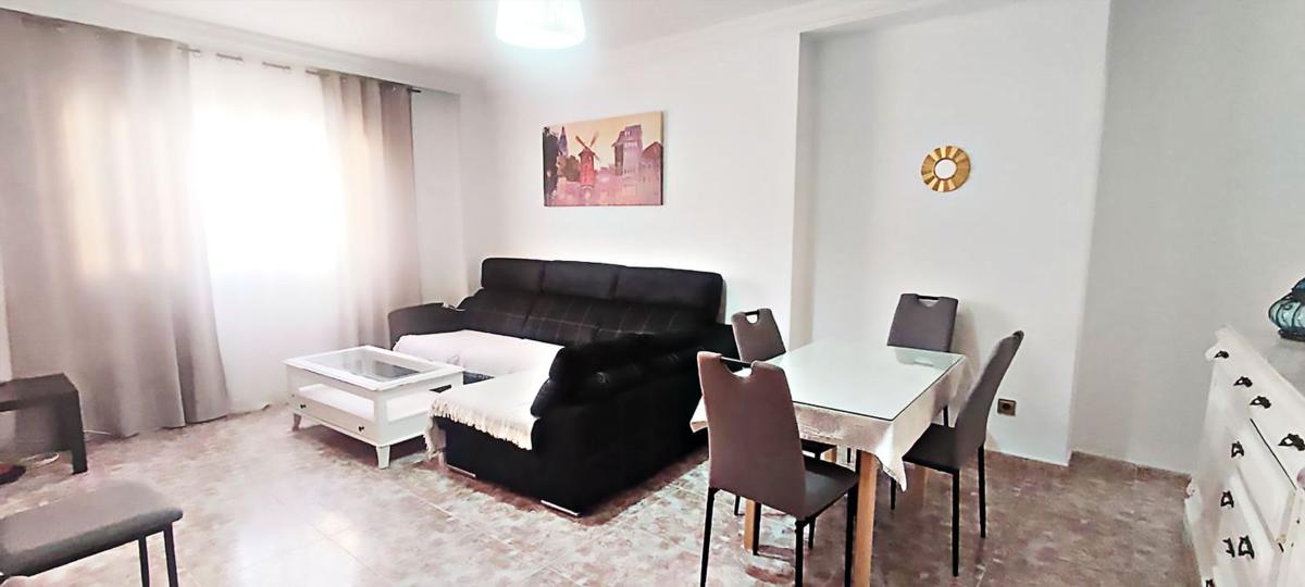 Venta de piso en Piso en Camino de Coín, Centro Ciudad, Fuengirola, Fuengirola
photo 2