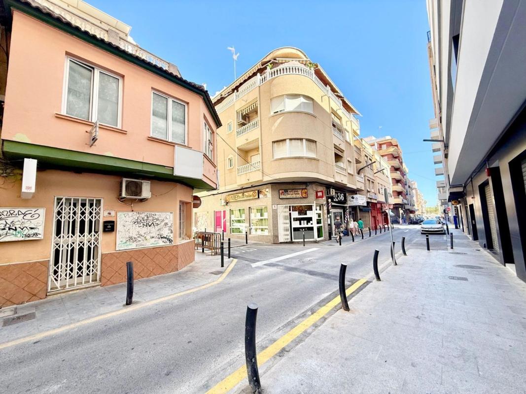 Здание Жилой площадью 92м2 на продажу в Торревьеха photo 2