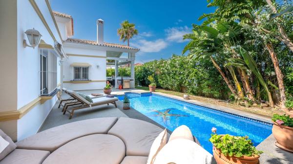 Casa o chalet independiente en Ibiza-ur Marbesa, Marbesa, Marbella photo 1