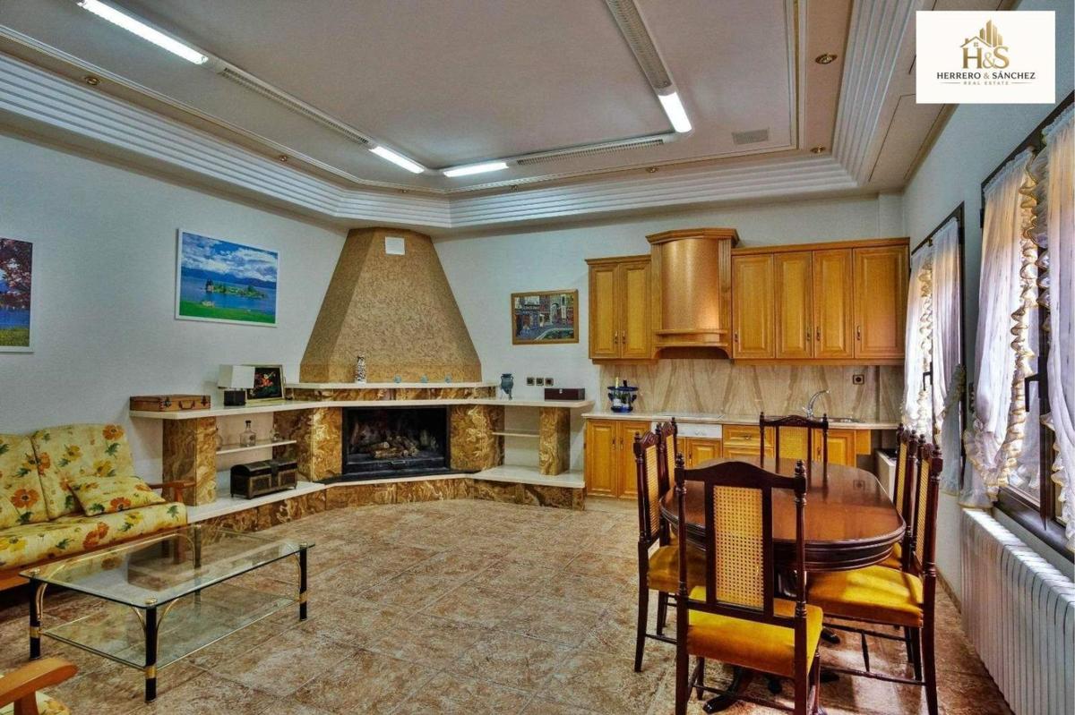 Здание Жилой площадью 782м2 на продажу в Новельда photo 3