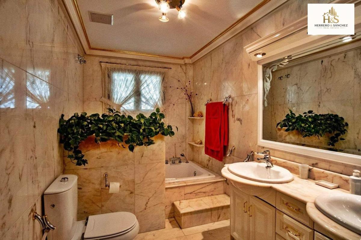 Здание Жилой площадью 782м2 на продажу в Новельда photo 5