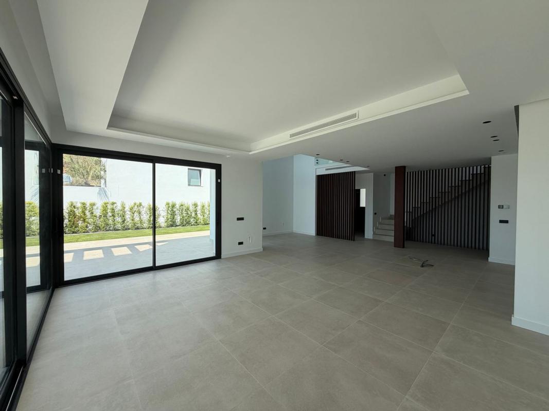 Properties for sale and rent in Spain photo 3