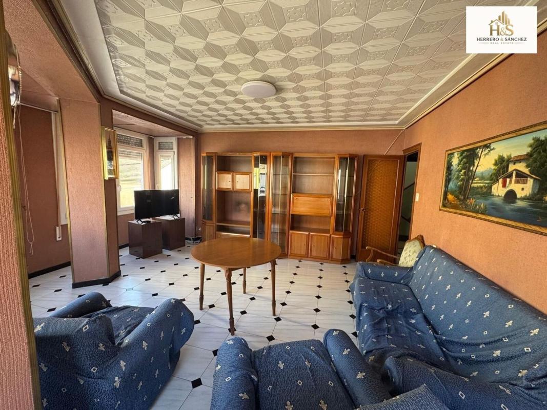 Здание Жилой площадью 149м2 на продажу в Новельда photo 1