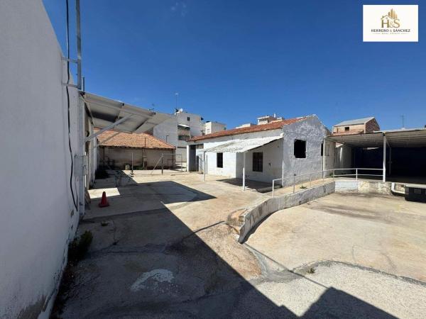 Здание {{ $sub_category->title }} площадью {{ $property->surface_square }}м2 на продажу в {{ $city->title }} photo 3